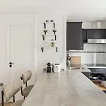 Moderne Scandinavian Appart Close To Tour Eiffel