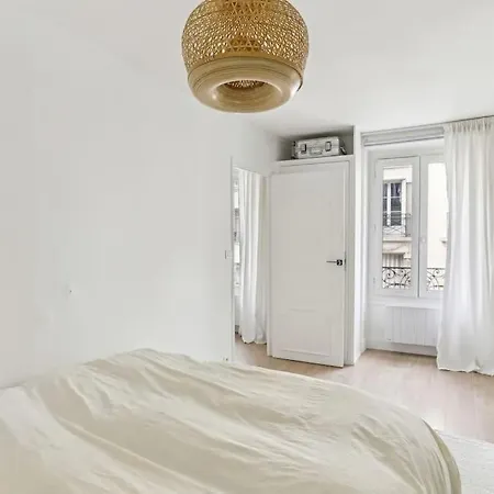 Moderne Scandinavian Close To Tour Eiffel Appartamento Parigi